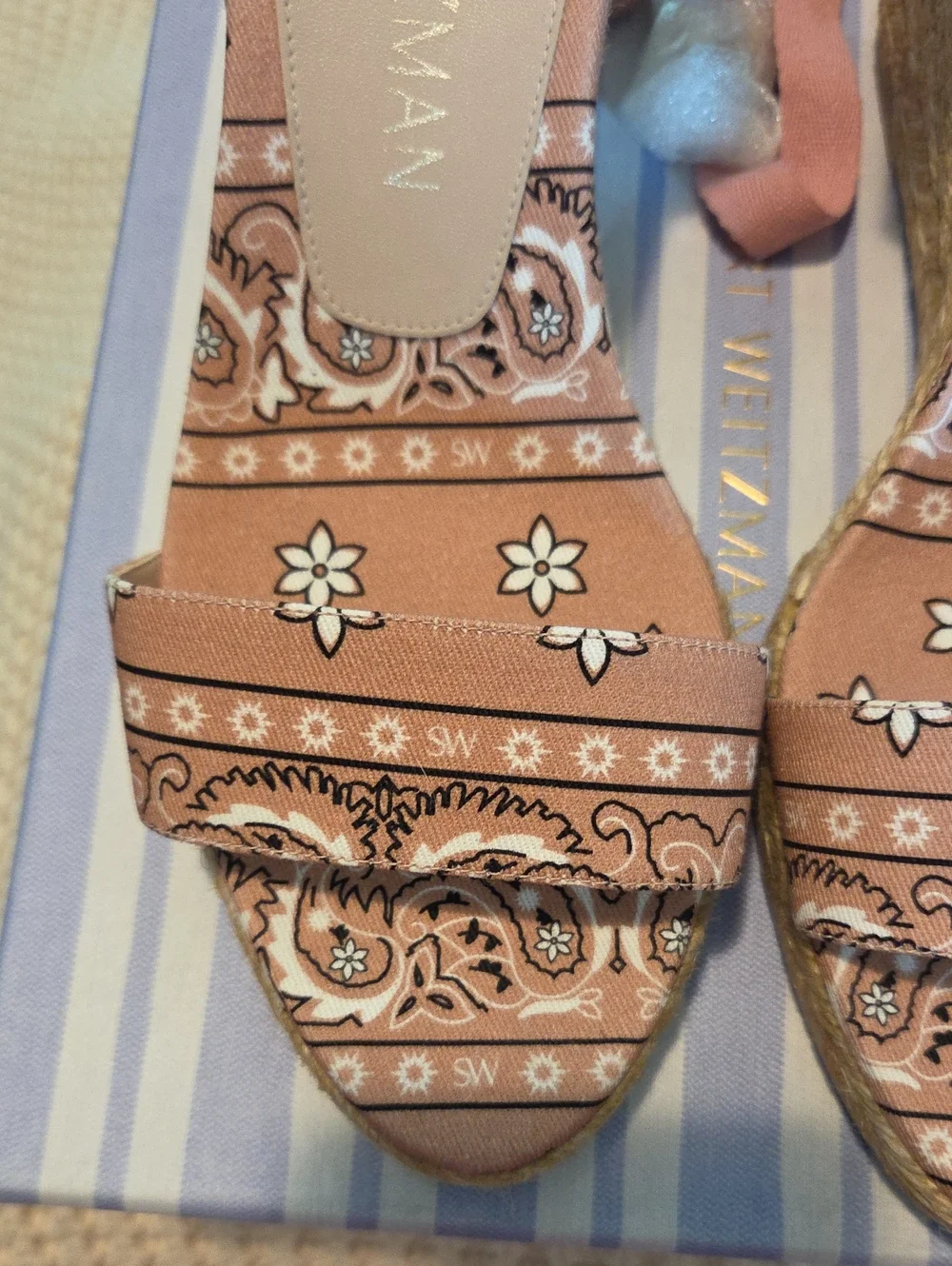 NIB Stuart Weitzman Illeana Bandana Print Espadrille Sandal Rose Pink Size 9.5